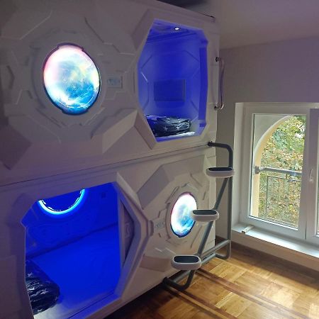 Panda Victor Space Capsule Hostel-Neo Nomad Bělehrad Exteriér fotografie